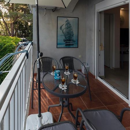 Apartment Anamaria With Seaview Petrcane Ngoại thất bức ảnh