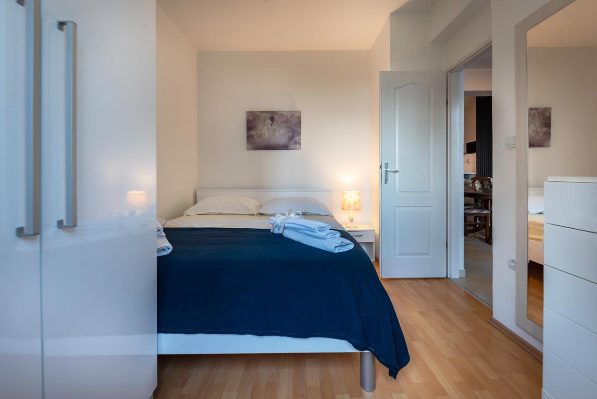 Apartment Anamaria With Seaview Petrcane Ngoại thất bức ảnh